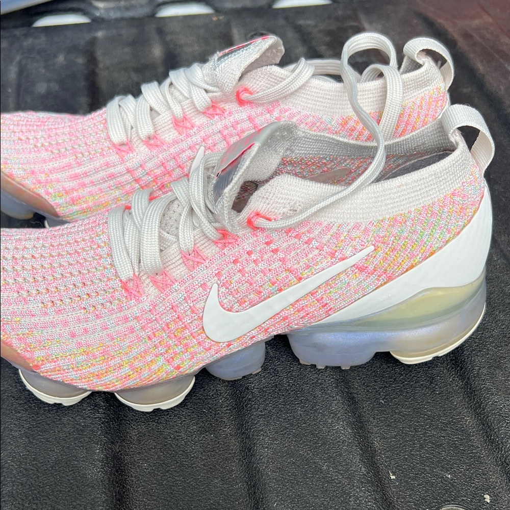 Nike Women's Multicolor Knit Sneakers
